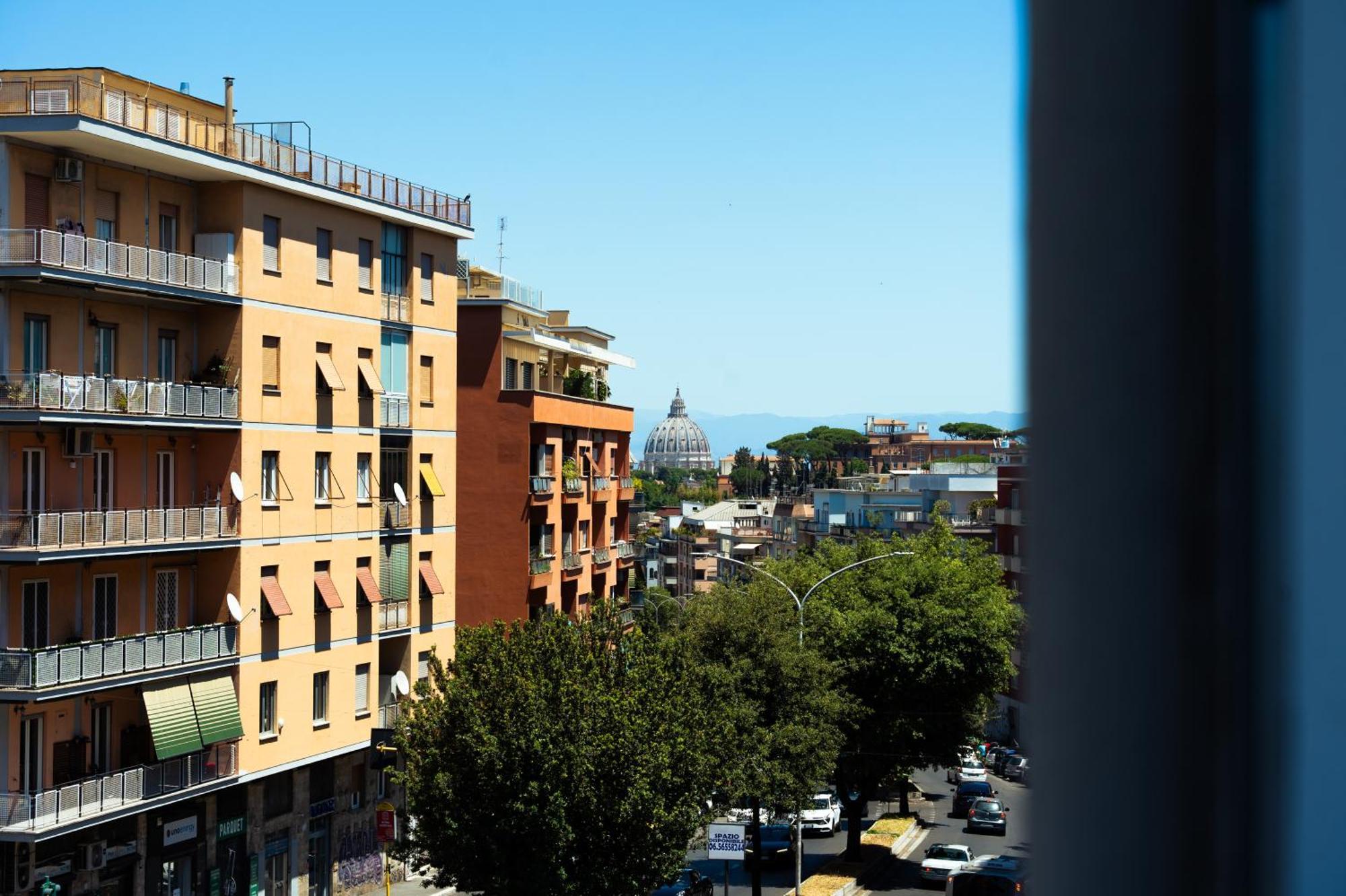 Near Vatican, Irnerio 47 Guest House Рим Экстерьер фото