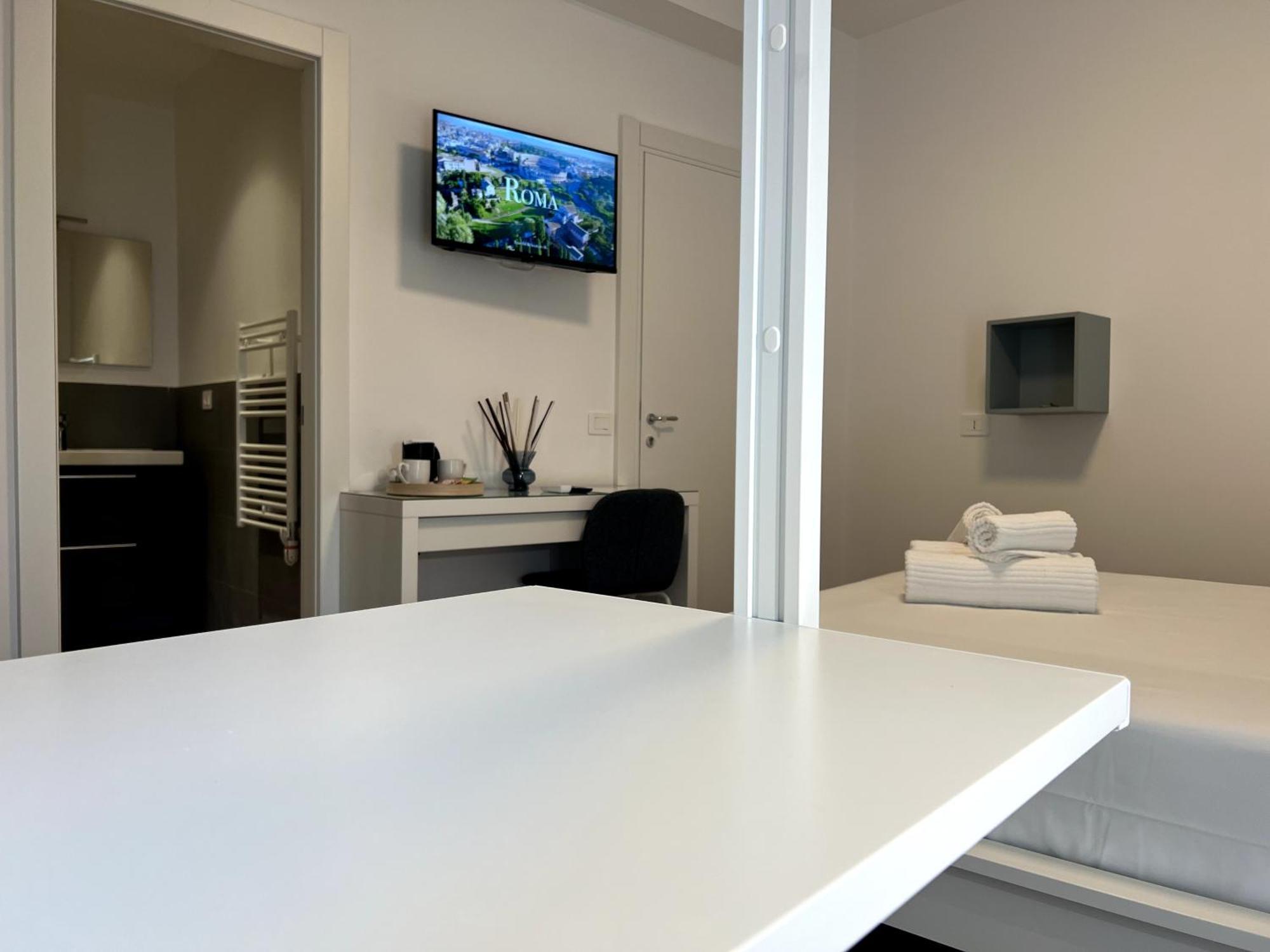 Near Vatican, Irnerio 47 Guest House Рим Номер фото