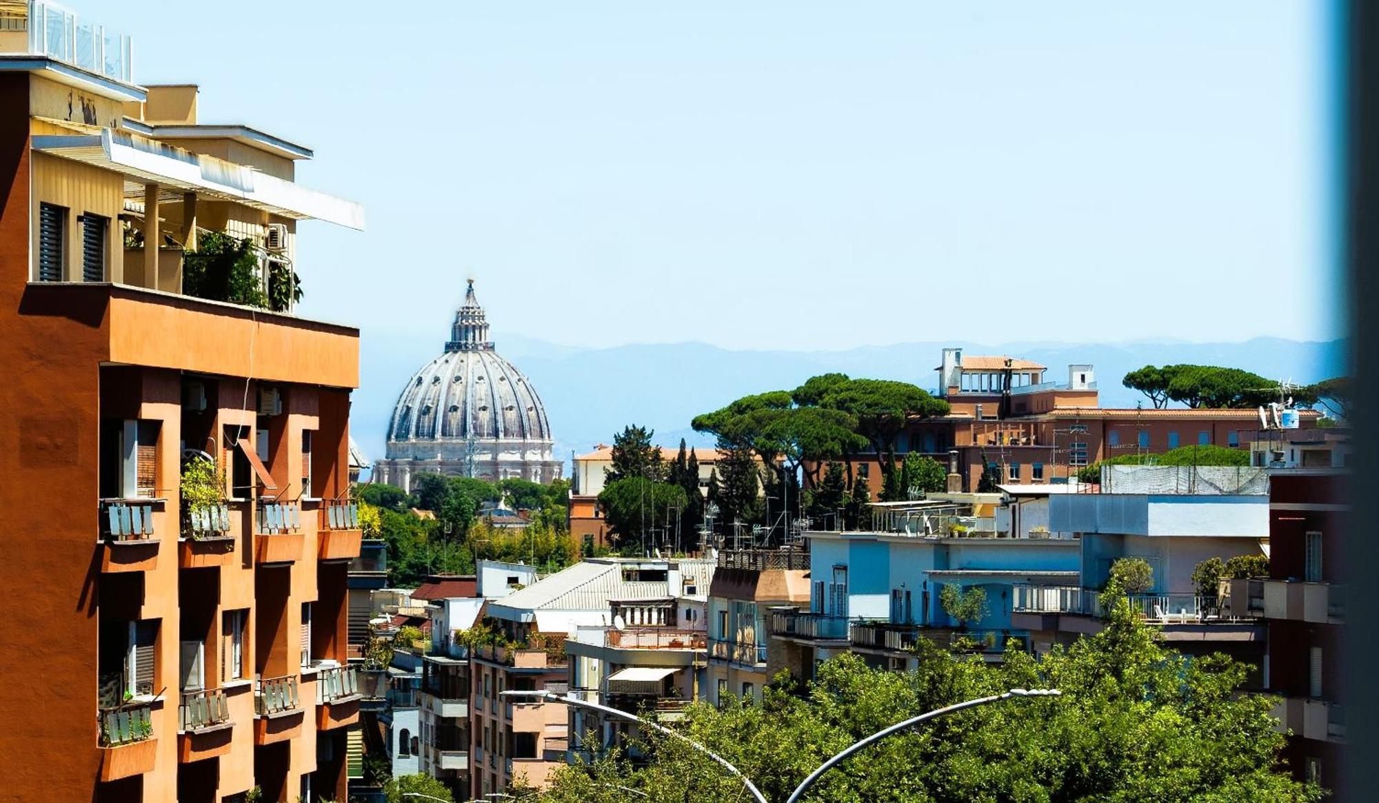 Near Vatican, Irnerio 47 Guest House Рим Экстерьер фото
